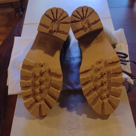 Jimmy Choo Brown Ankle Boots with Cream Fur Lining - Picture 6 of 10